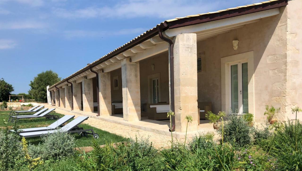 Ballium Luxury Relais Avola Bagian luar foto